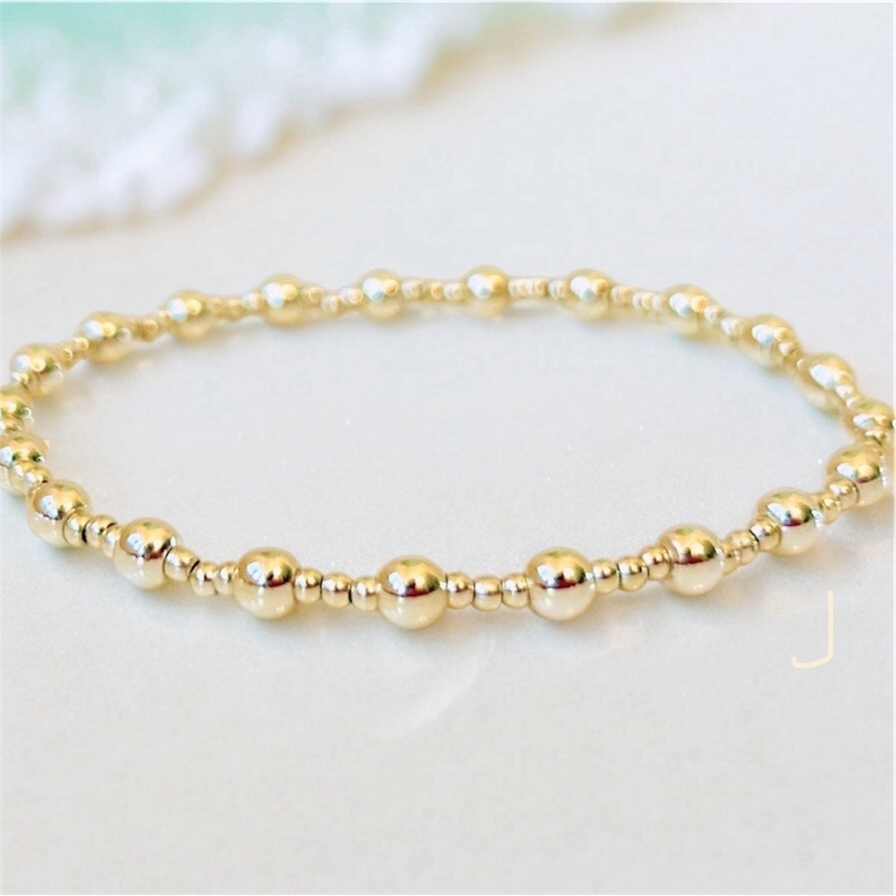 Bracelet GOLD FILLED beads stretchy, Waterproof no tarnish bracelets, Size 8"